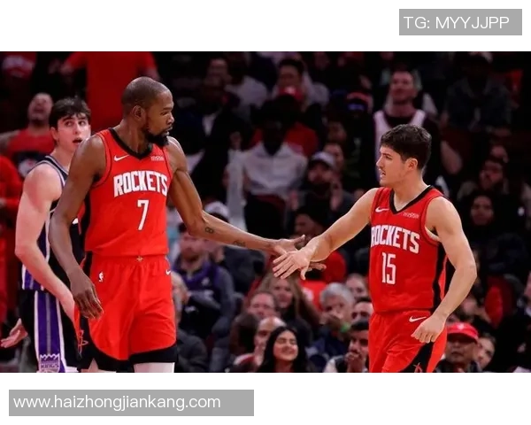 火箭与灰熊激战回顾12月16日精彩比赛瞬间全记录